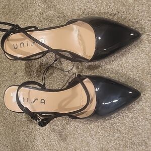 Unisa Black Patent Leather Slingbacks sz 11